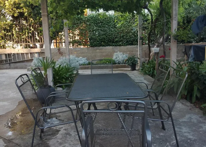 Tome - With Bathroom And Separate Kitchen