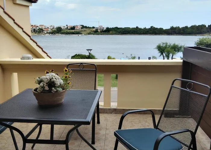 Gostinjska kuća Tome - With Bathroom And Separate Kitchen 3*